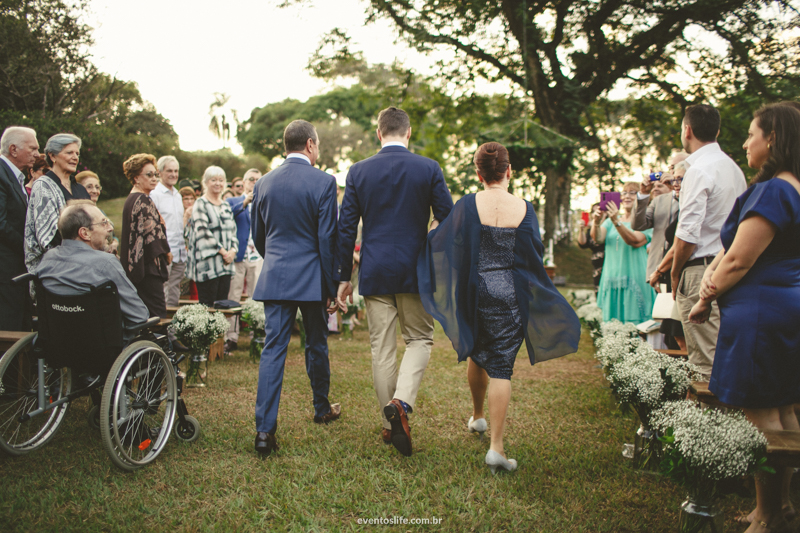 Casamento Camila e Jared, Wedding day, Life Fotografia, case de dia, Fotografia de casamento Sorocaba, Fotografia criativa, Cerimônia, entrada do noivo, pais do noivo