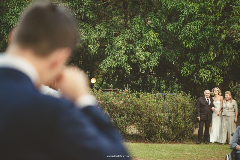 Casamento Camila e Jared, Wedding day, Life Fotografia, case de dia, Fotografia de casamento Sorocaba, Fotografia criativa, Cerimônia, noivo emocionado, entrada da noiva, emoção