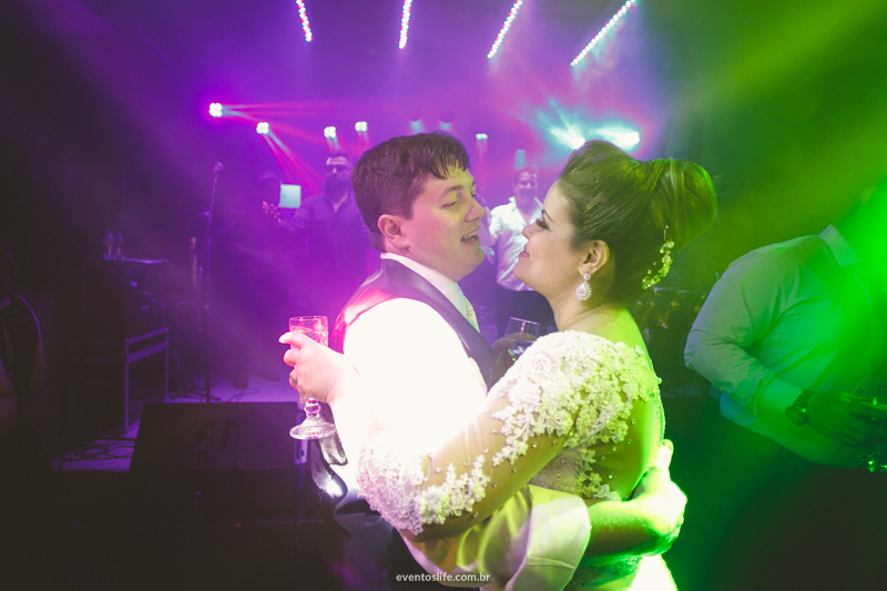 Life Fotografia Casamento Santa Victória Sorocaba bride família fotografia de pessoas felizes criativa festa animada wedding noivos enfim casados