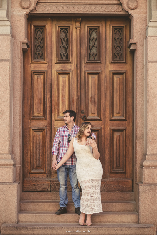 Ensaio em São Paulo Casal Pré Casamento Pré Wedding Centro Velho Fotografia Criativa e Espontânea Noivos Life Fotografia capa de revista