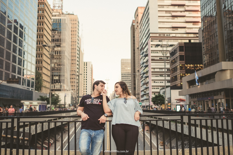 Ensaio em São Paulo Casal Pré Casamento Pré Wedding Centro Velho Fotografia Criativa e Espontânea Noivos Life Fotografia paulista