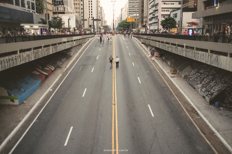 Ensaio em São Paulo Casal Pré Casamento Pré Wedding Centro Velho Fotografia Criativa e Espontânea Noivos Life Fotografia final da avenida paulista