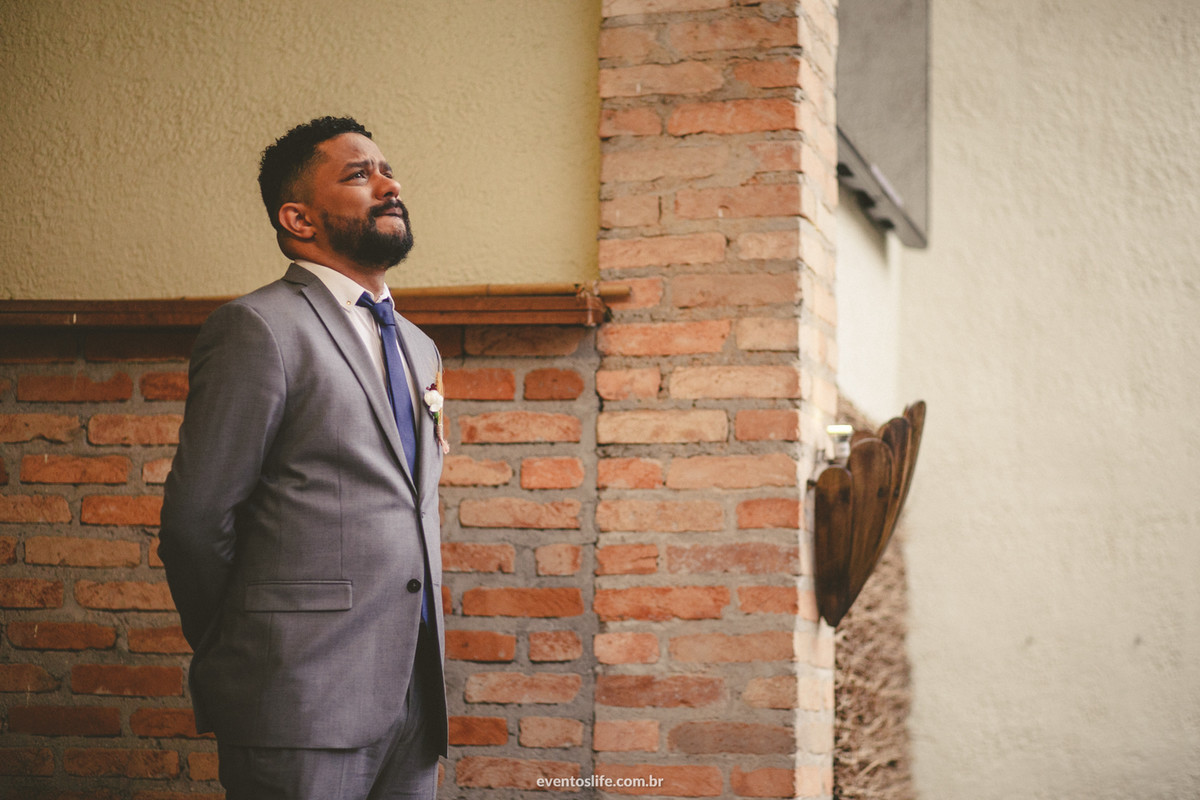 noiva, casamento de dia, wedding day, fotógrafo de casamento, São Paulo, Fotografia espontânea, Life Fotografia, Cyndi Omoto, Alex Oliveira, noivo emocionado, cerimônia religiosa