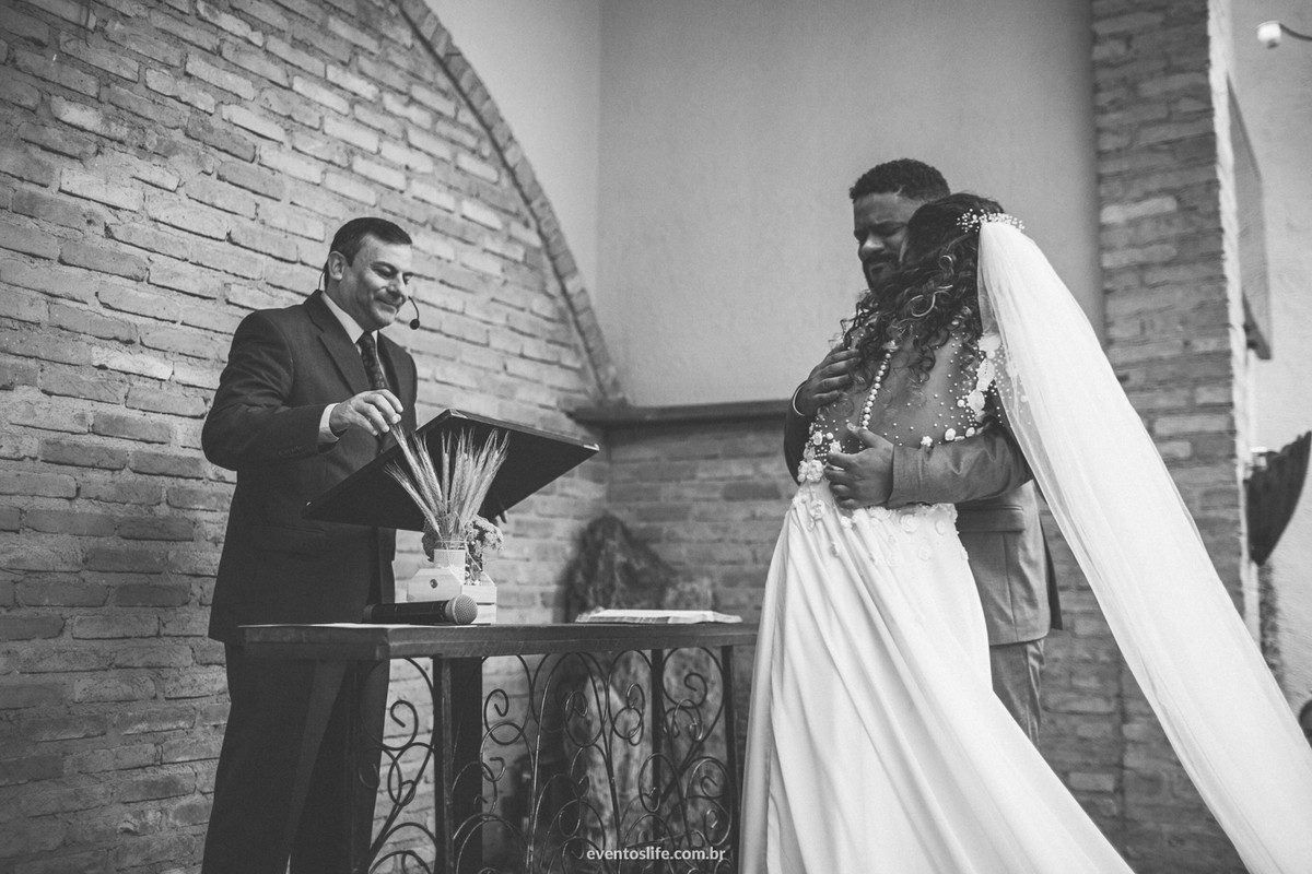 Making of bride, noiva, casamento de dia, wedding day, fotógrafo de casamento, São Paulo, Fotografia espontânea, Life Fotografia, Cyndi Omoto, Alex Oliveira, abraço