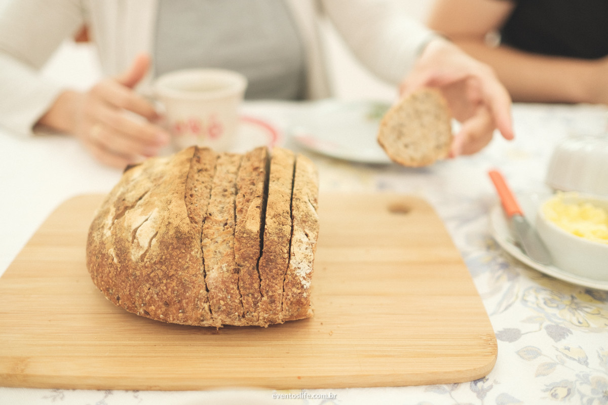 Ensaio Fotográfico de família, primogênito, primeiro bebê, pais de menino, fotografia espontânea, Life Fotografia, Cyndi Omoto, Alex Oliveira, rotina de família, café da manhã, luz natural