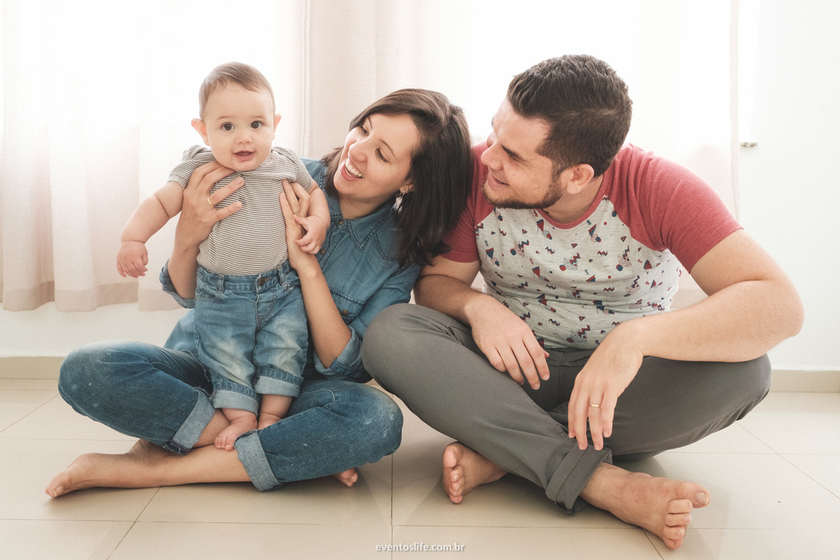 Ensaio Fotográfico de família, primogênito, primeiro bebê, pais de menino, fotografia espontânea, Life Fotografia, Cyndi Omoto, Alex Oliveira, rotina de família, 9 meses
