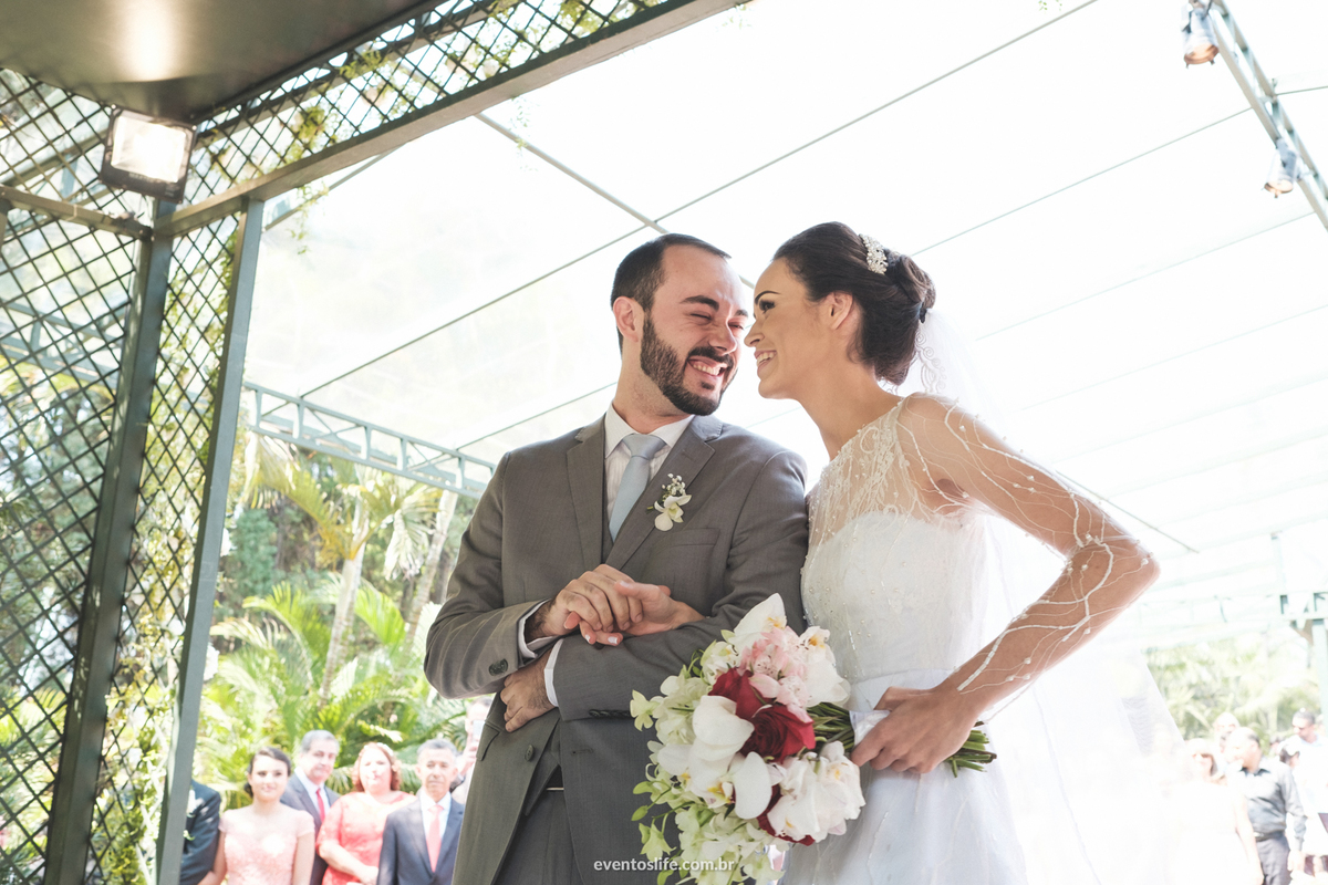 Casamento Laís e Fernando, Life Fotografia, Cyndi Omoto, Alex Oliveira, Chácara Santa Victória, Case de dia, Casamento Adventista, Fotografia espontânea, fotografia criativa, fotografia de casamento São Paulo, Cerimônia, noivos, yes i do