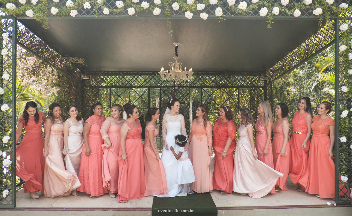 Casamento Laís e Fernando, Life Fotografia, Cyndi Omoto, Alex Oliveira, Chácara Santa Victória, Case de dia, Casamento Adventista, Fotografia espontânea, fotografia criativa, fotografia de casamento São Paulo, Cerimônia, madrinhas de rosa