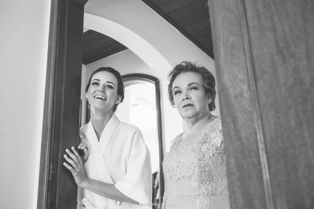 Casamento Laís e Fernando, Life Fotografia, Cyndi Omoto, Alex Oliveira, Chácara Santa Victória, Case de dia, Casamento Adventista, Fotografia espontânea, fotografia criativa, fotografia de casamento São Paulo, Making of, Bride, noiva e mãe da noiva