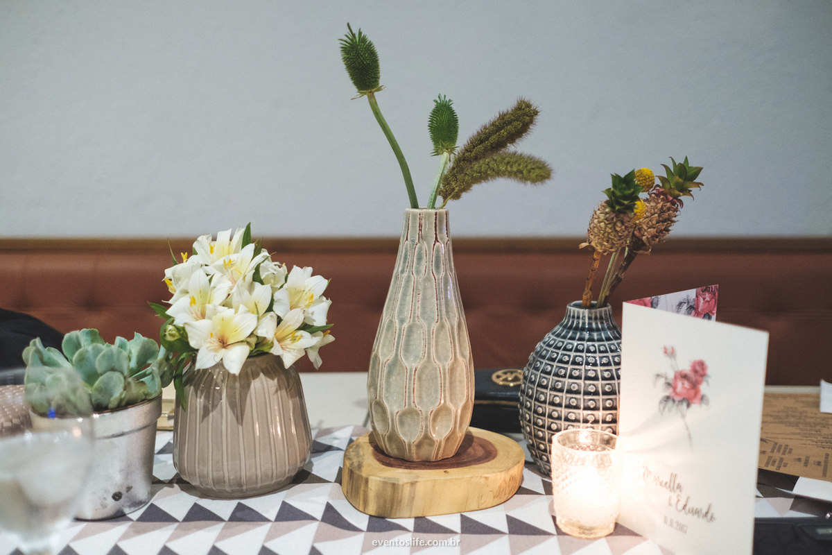 Casamento Marcella e Eduardo Life Fotografia Destination Photographers Cyndi Omoto Alex Oliveira Fotografia de casamento espontânea Sorocaba Oca Tupiniquim São Paulo decoração decor Nina Vintage Mesa do bolo Doces rústico