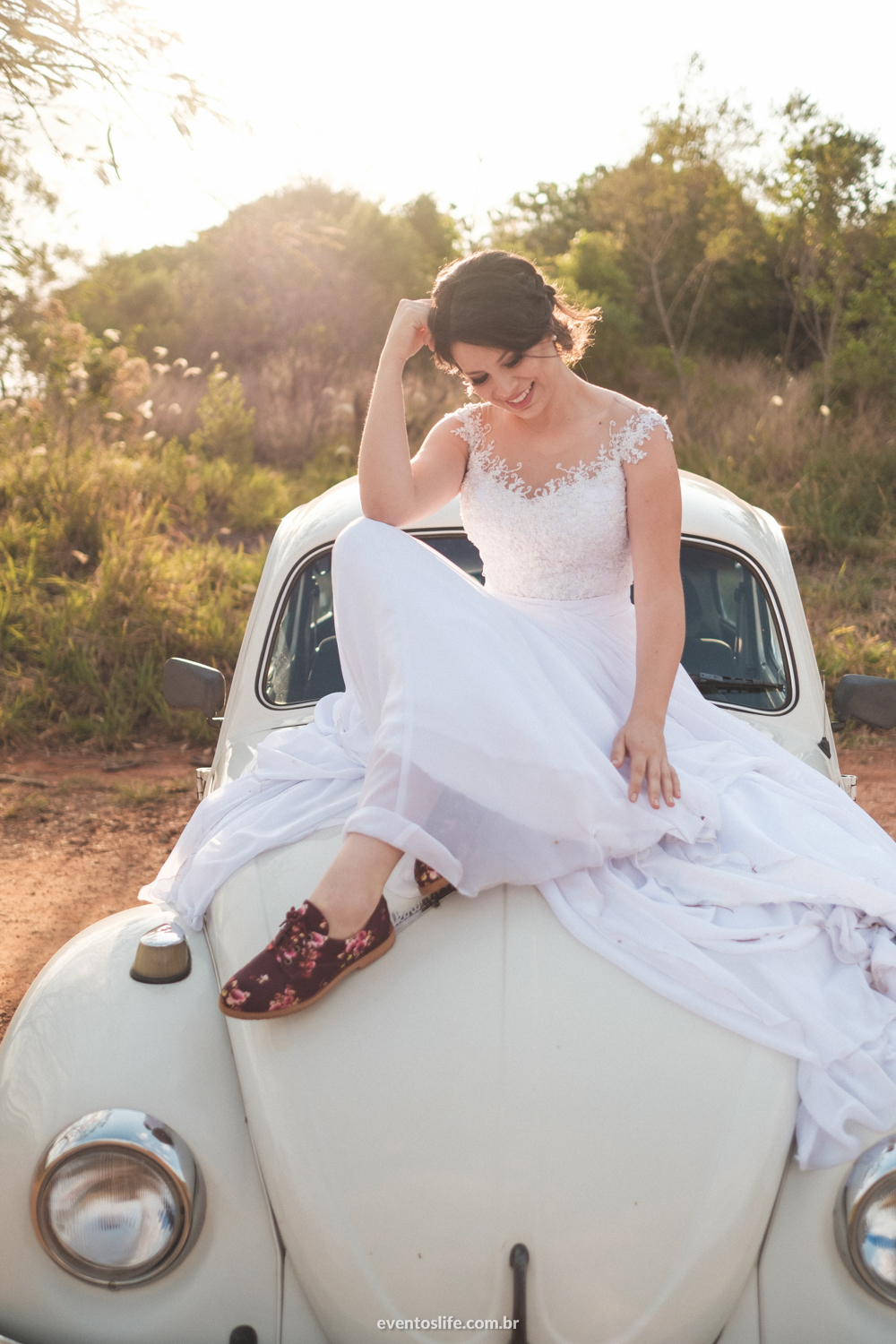 Casamento Ingrid e Cri Life Fotografia Capolino Sorocaba Mini Wedding Fotografia espontânea Documental Alex Oliveira Cyndi Omoto Case de Dia First look Fotos no campo Casamento rústico Vintage Fusquinha