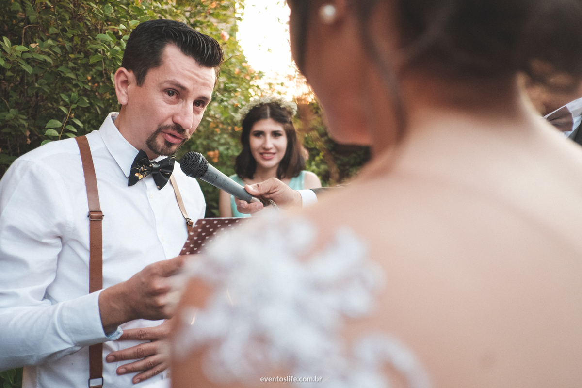 Casamento Ingrid e Cri Life Fotografia Capolino Sorocaba Mini Wedding Fotografia espontânea Documental Alex Oliveira Cyndi Omoto Case de Dia First look Fotos no campo Casamento rústico Vintage Cerimônia votos vows