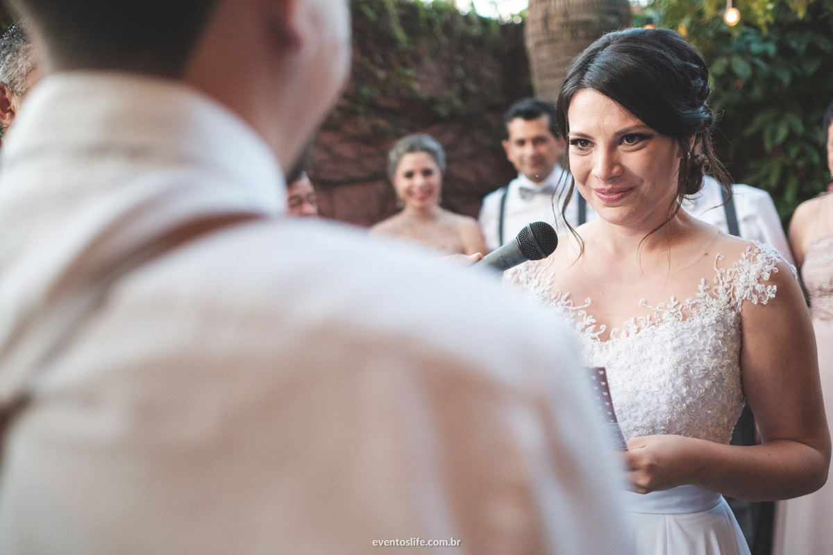 Casamento Ingrid e Cri Life Fotografia Capolino Sorocaba Mini Wedding Fotografia espontânea Documental Alex Oliveira Cyndi Omoto Case de Dia First look Fotos no campo Casamento rústico Vintage Cerimônia votos vows