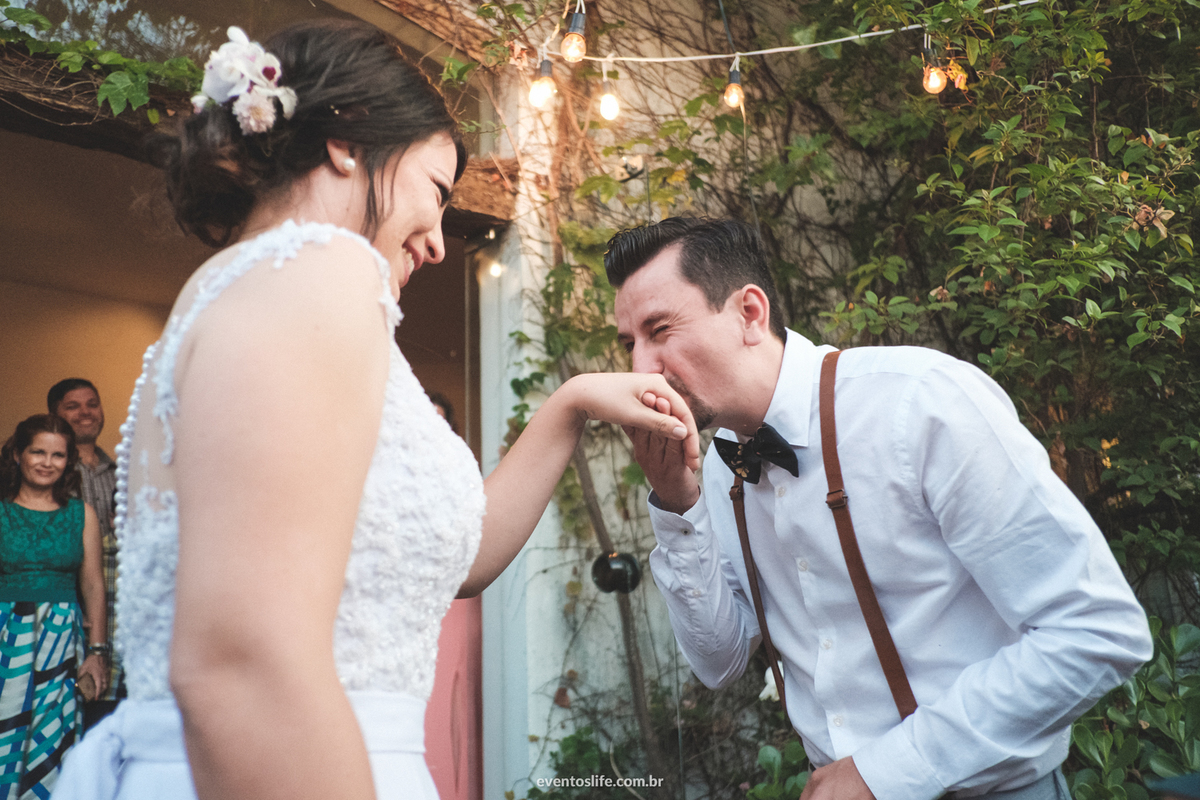 Casamento Ingrid e Cri Life Fotografia Capolino Sorocaba Mini Wedding Fotografia espontânea Documental Alex Oliveira Cyndi Omoto Case de Dia First look Fotos no campo Casamento rústico Vintage Cerimônia alianças