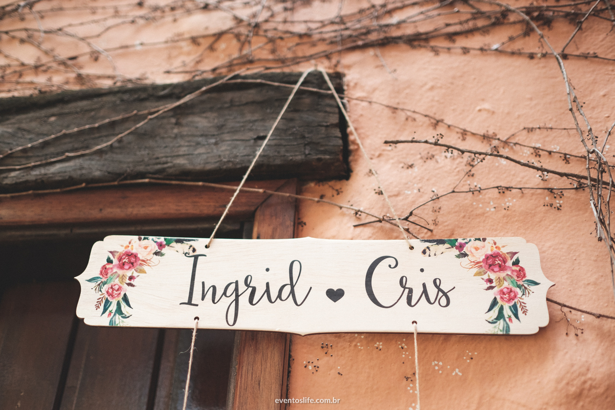 Casamento Ingrid e Cri Life Fotografia Capolino Sorocaba Mini Wedding Fotografia espontânea Documental Alex Oliveira Cyndi Omoto Case de dia wedding decor decoração câmeras analógicas casamento rústico vintage plaquinha