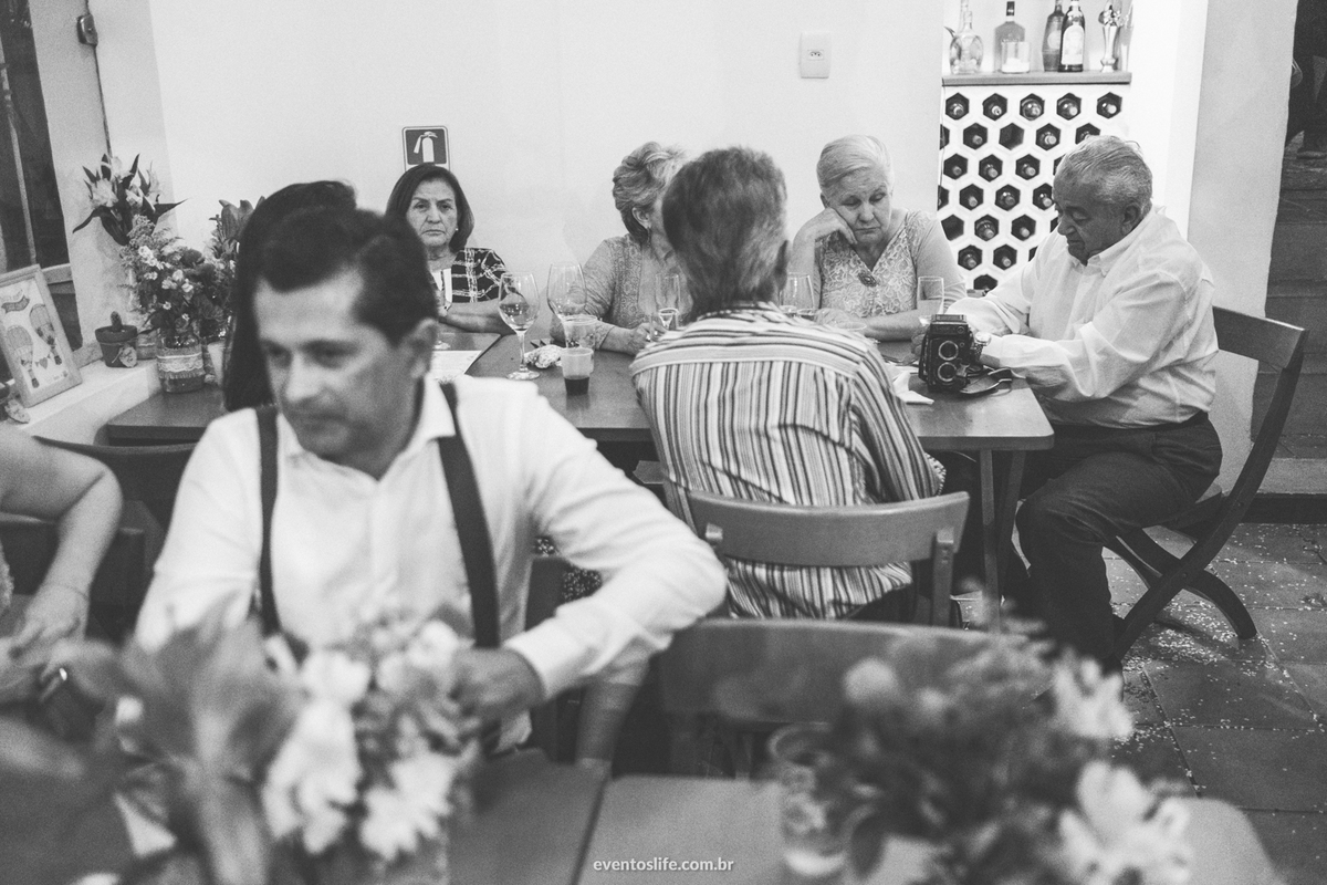 Casamento Ingrid e Cri Life Fotografia Capolino Sorocaba Mini Wedding Fotografia espontânea Documental Alex Oliveira Cyndi Omoto Case de Dia  Casamento rústico Vintage Convidados Jantar Italiano