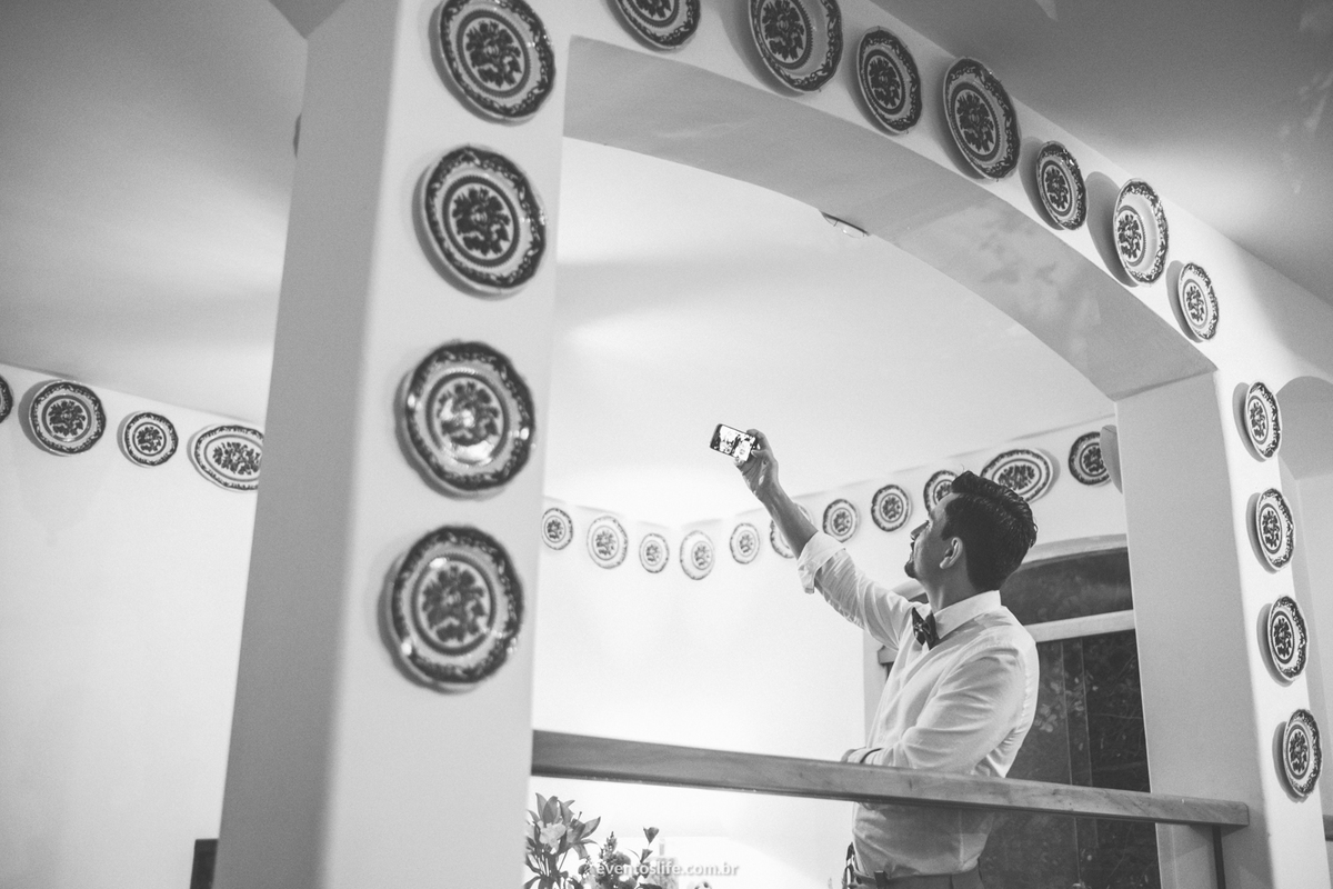 Casamento Ingrid e Cri Life Fotografia Capolino Sorocaba Mini Wedding Fotografia espontânea Documental Alex Oliveira Cyndi Omoto Case de Dia  Casamento rústico Vintage Noivo fazendo Selfie