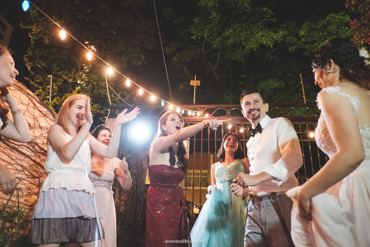 Casamento Ingrid e Cri Life Fotografia Capolino Sorocaba Mini Wedding Fotografia espontânea Documental Alex Oliveira Cyndi Omoto Case de Dia  Casamento rústico Vintage festa dança