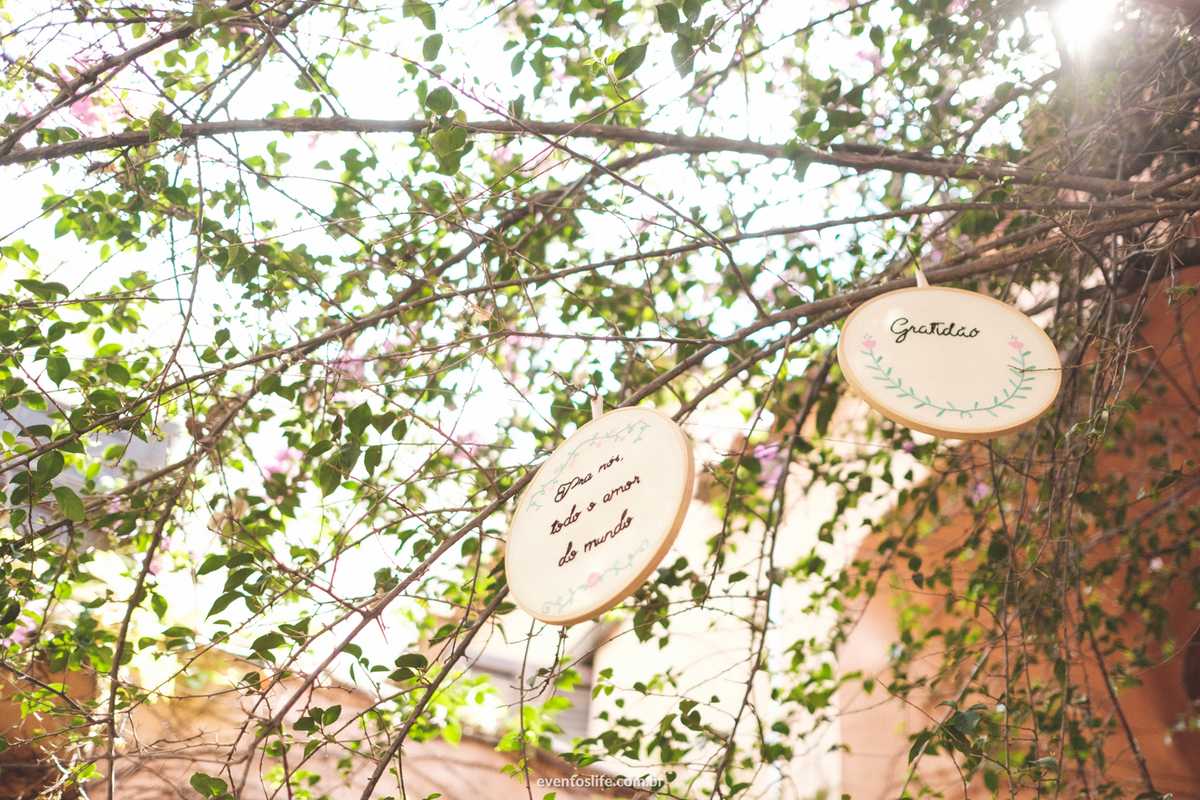 Casamento Ingrid e Cri Life Fotografia Capolino Sorocaba Mini Wedding Fotografia espontânea Documental Alex Oliveira Cyndi Omoto Case de dia wedding decor decoração câmeras analógicas bordado casamento vintage rústico