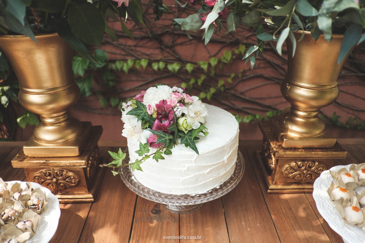 Casamento Ingrid e Cri Life Fotografia Capolino Sorocaba Mini Wedding Fotografia espontânea Documental Alex Oliveira Cyndi Omoto Case de dia wedding decor decoração câmeras analógicas mesa do bolo naked cake doces leila savioli