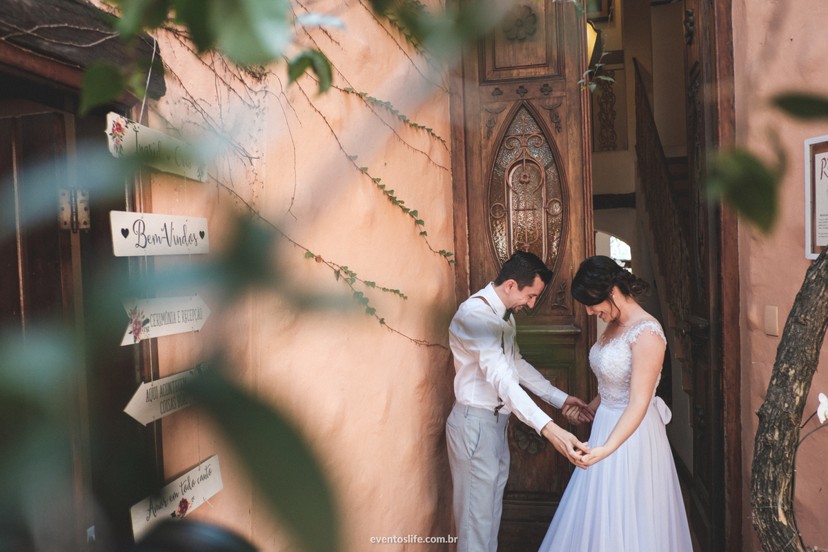 Casamento Ingrid e Cri Life Fotografia Capolino Sorocaba Mini Wedding Fotografia espontânea Documental Alex Oliveira Cyndi Omoto Case de Dia First look noivos se vendo antes da cerimônia