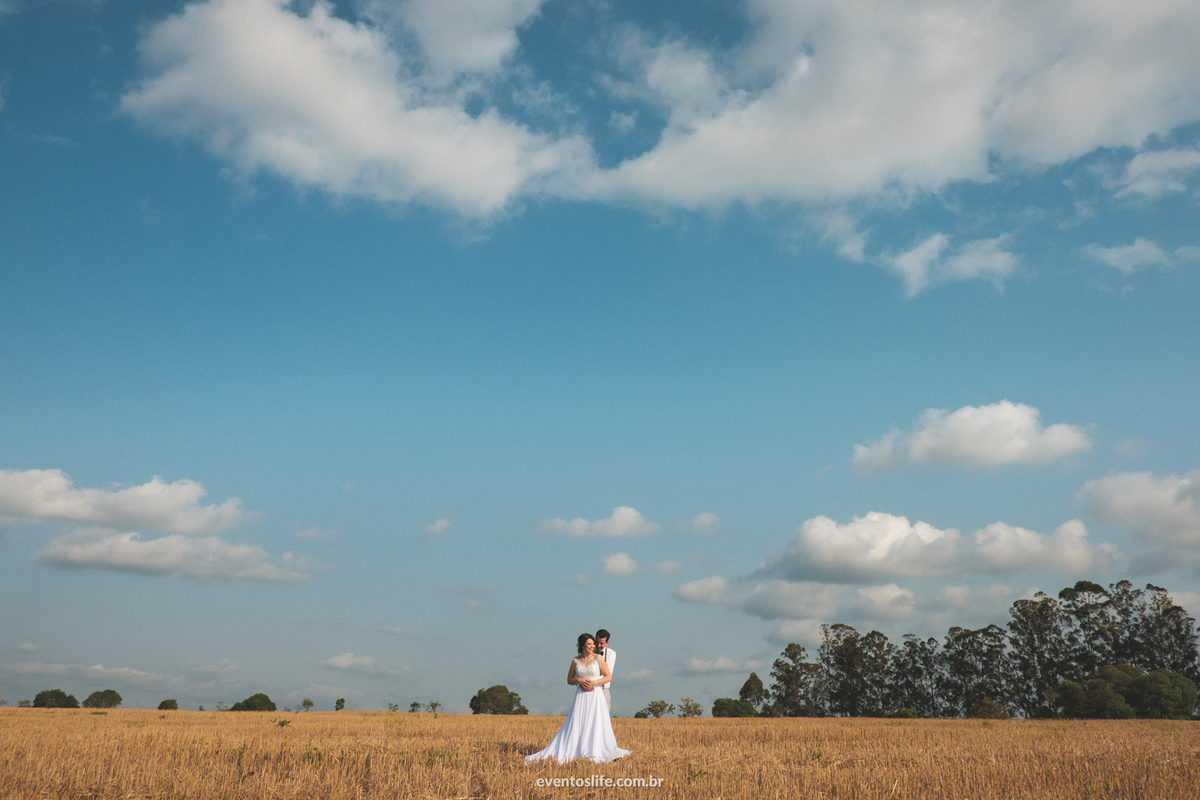 Casamento Ingrid e Cri Life Fotografia Capolino Sorocaba Mini Wedding Fotografia espontânea Documental Alex Oliveira Cyndi Omoto Case de Dia First look noivos se vendo antes da cerimônia noiva linda Fotografia Criativa