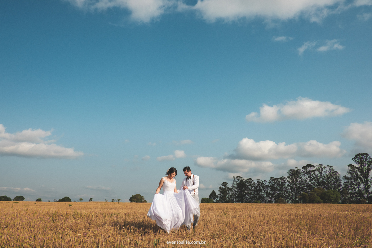 Casamento Ingrid e Cri Life Fotografia Capolino Sorocaba Mini Wedding Fotografia espontânea Documental Alex Oliveira Cyndi Omoto Case de Dia First look Fotos no campo Casamento rústico Vintage 