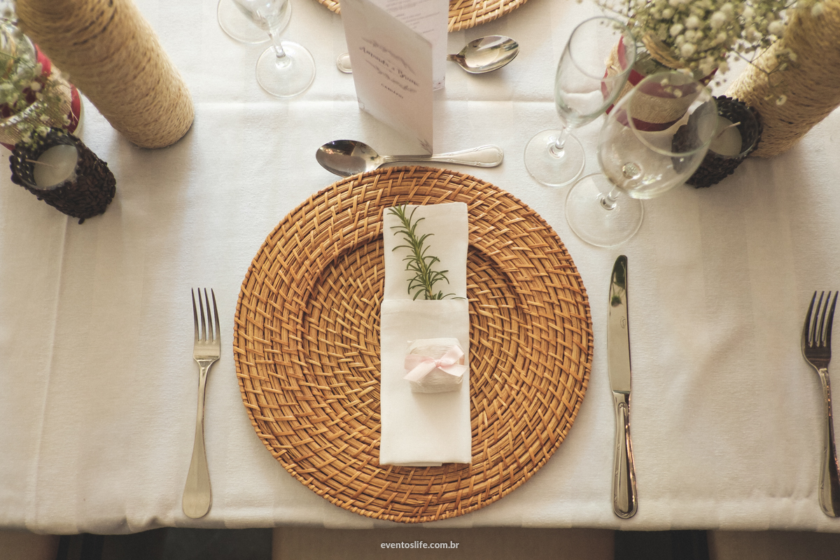 Casamento Amanda e Bruno Life Fotografia Sorocaba Cyndi Omoto Alex Oliveira Chácara Santa Victória Fotografia de casamento espontânea noivas 2018 casamento 2018 casamento de dia decoração de casamento wedding decor sousplat 