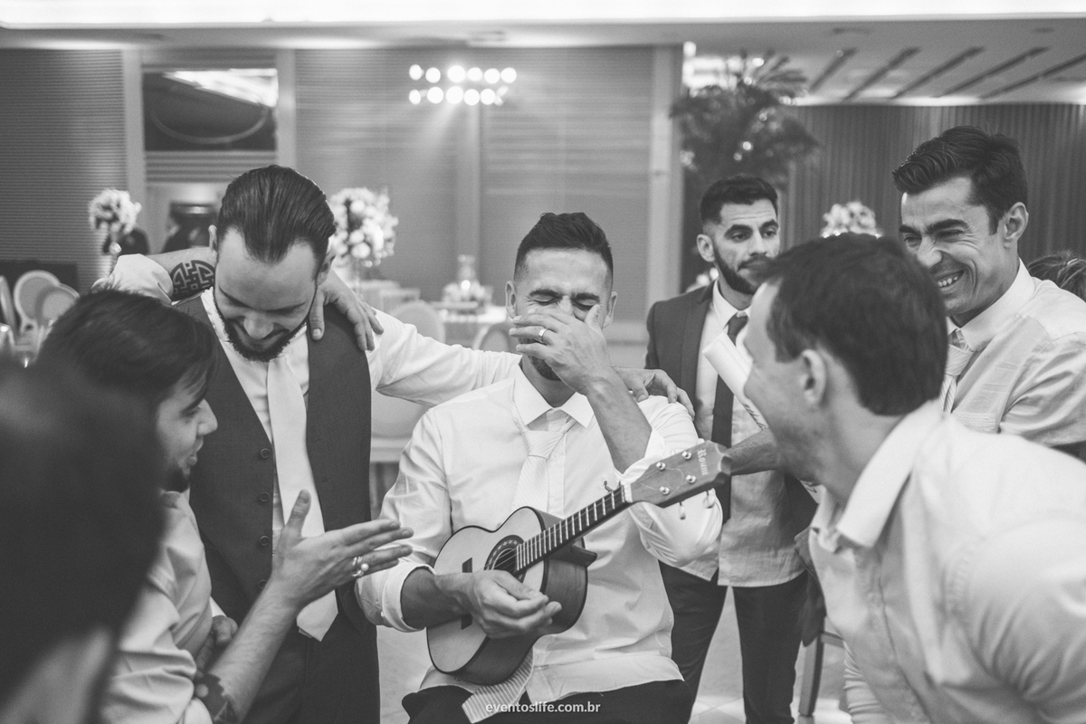 Casamento Thalita e Adriano, Limeira - SP, Destination Wedding, Destination Photographer, Life Fotografia, Cyndi Omoto, Alex Oliveira, Fotografia Criativa de casamento, Espontânea, Casamento 2018, Inspiração para casamento, fim de festa, cavaquinho