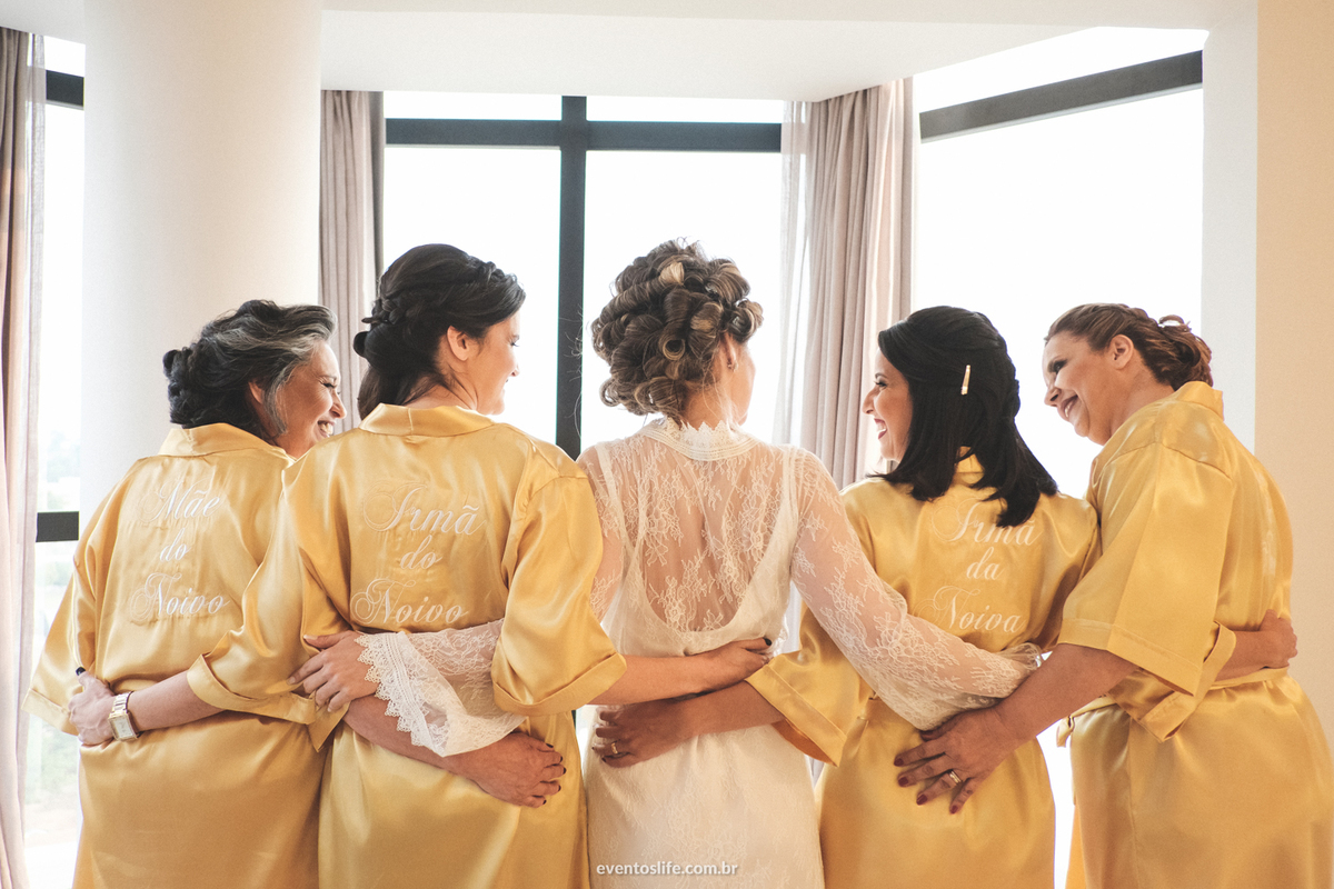 Casamento Thalita e Adriano, Limeira - SP, Destination Wedding, Destination Photographer, Life Fotografia, Cyndi Omoto, Alex Oliveira, Fotografia Criativa de casamento, Espontânea, Casamento 2018, Inspiração para casamento, família, roupão, noiva