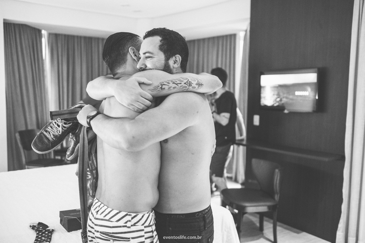 Casamento Thalita e Adriano, Limeira - SP, Destination Wedding, Destination Photographer, Life Fotografia, Cyndi Omoto, Alex Oliveira, Fotografia Criativa de casamento, Espontânea, Casamento 2018, Inspiração para casamento, abraço, padrinho