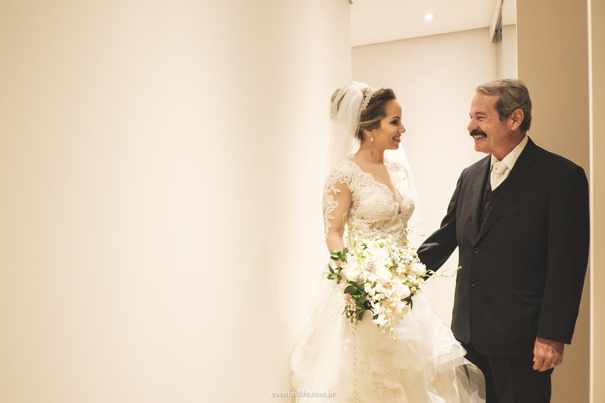 Casamento Thalita e Adriano, Limeira - SP, Destination Wedding, Destination Photographer, Life Fotografia, Cyndi Omoto, Alex Oliveira, Fotografia Criativa de casamento, Espontânea, Casamento 2018, Inspiração para casamento, noiva e pai, wedding dress