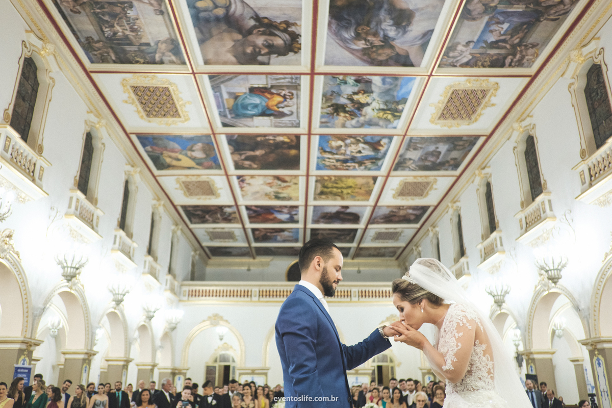 Casamento Thalita e Adriano, Limeira - SP, Destination Wedding, Destination Photographer, Life Fotografia, Cyndi Omoto, Alex Oliveira, Fotografia Criativa de casamento, Espontânea, Casamento 2018, beijo na aliança, cerimônia católica