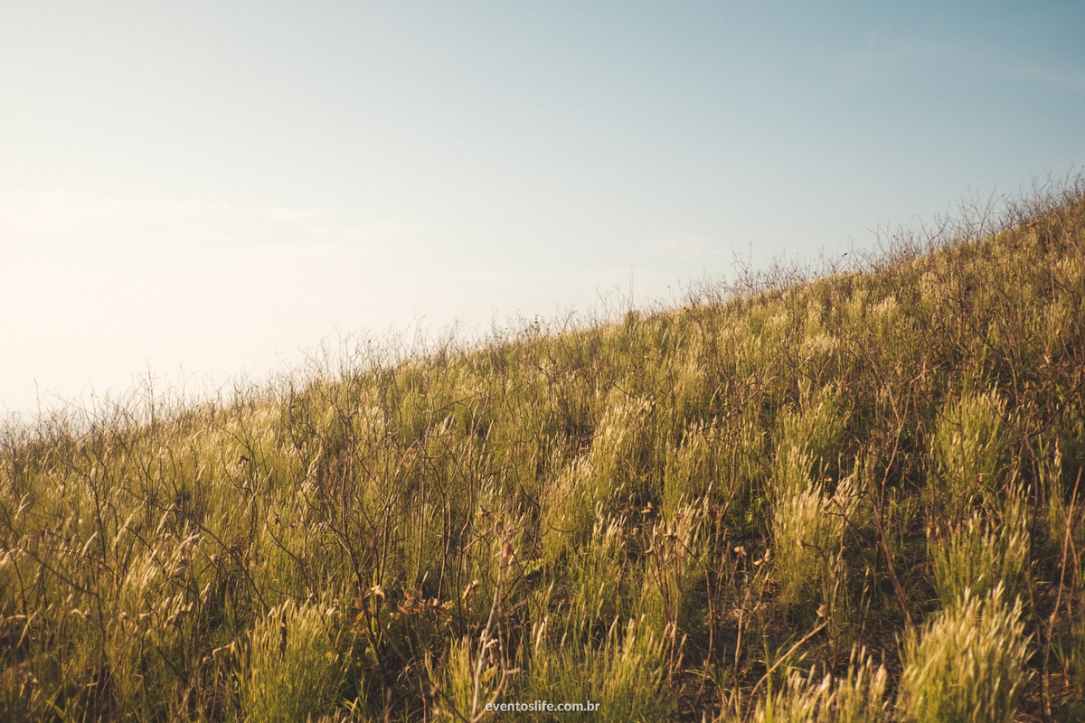 ensaio fotográfico na praia paradisíaca Ilha Bela Bonete São Paulo Brasil Trash The Dress Noivos Life Fotografia de Casamento Sorocaba Noivas 2018 Destination Photographers Beach Lua de Mel Honey Moon Nascer do Sol Detalhes Montanha