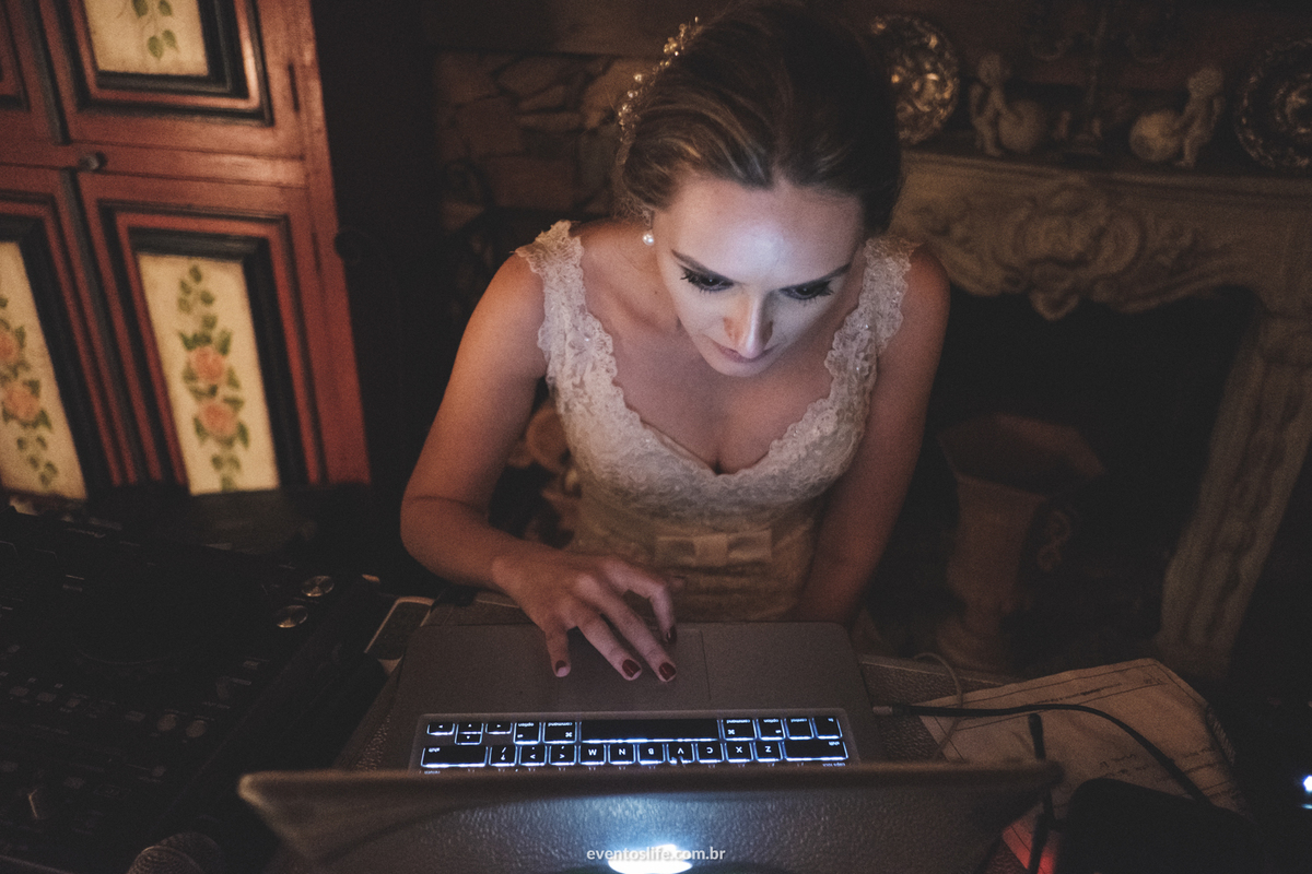 Casamento Ketelin e Bruno, Chateau Du Plas, Case de Dia, Lugar para casamentos incrível, Life Fotografia, Fotografia de casamento Sorocaba, Criativo, Casamento diferente, Noivas 2018, Amor, Festa de casamento, recepção, pista, noiva DJ