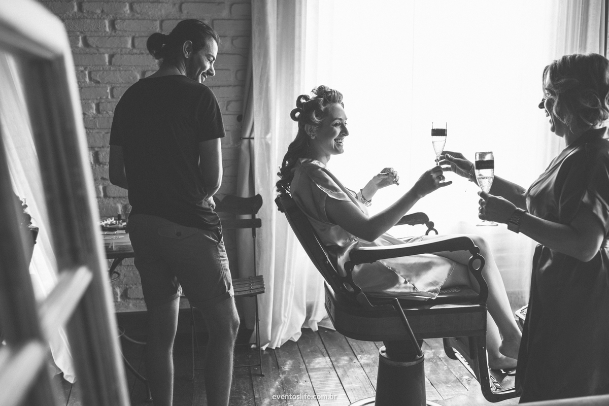 Casamento Ketelin e Bruno, Chateau Du Plas, Case de Dia, Lugar para casamentos incrível, Life Fotografia, Fotografia de casamento Sorocaba, Criativo, Casamento diferente, Noivas 2018, Amor, Making of Bride, noiva, maquiagem da noiva, brinde, família