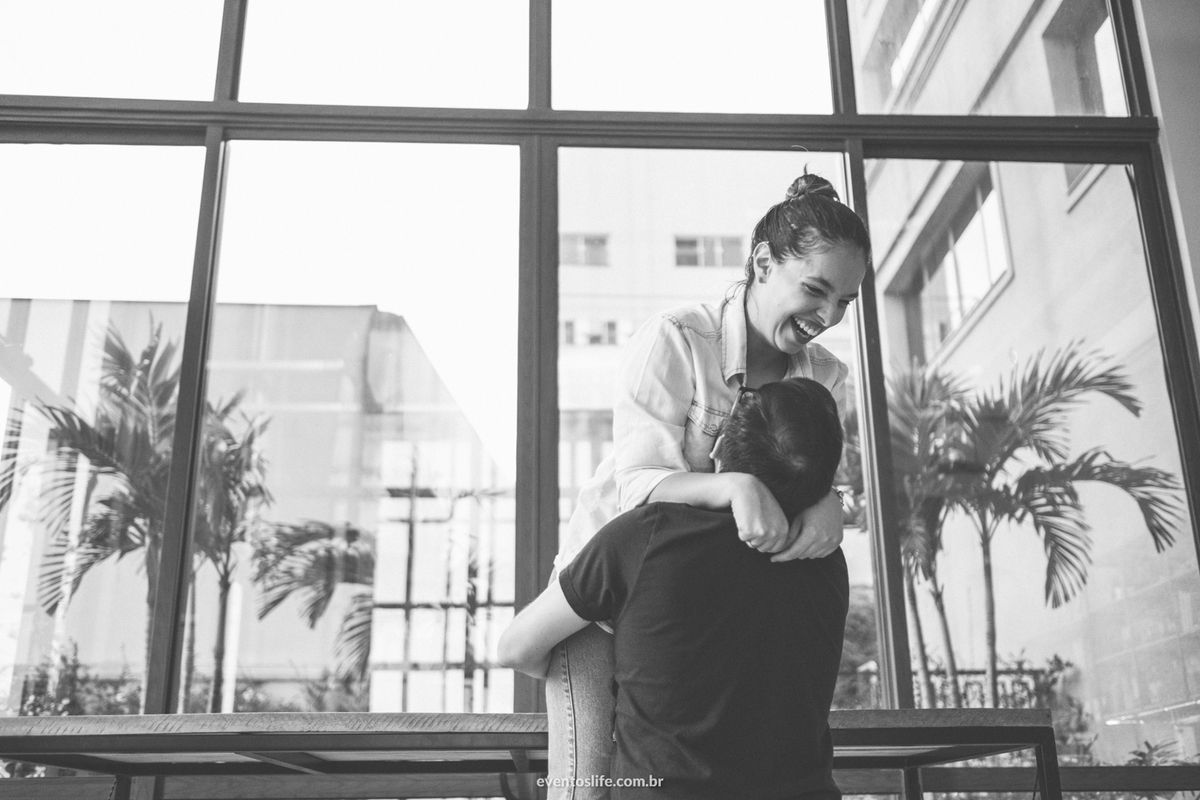 Ensaio Camila e Guilherme Life Fotografia de casamento sorocaba São Paulo Brasil Fotografia Espontânea Luz Natural Bendita Cafeína Coffee Lovers Amantes de Café Ensaio Pré Casamento Ensaio Fotográfico Criativo Noivos Yes I Do 