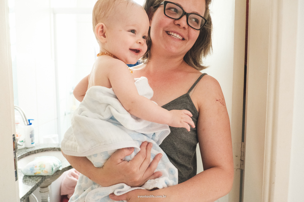 Acompanhamento primeiro ano infantil Bento Life Fotografia de família Sorocaba São Paulo Ensaio Fotográfico de criança bebê documentário crescimento primeiros passos Cyndi Omoto Alex Oliveira Amor Love Após o banho