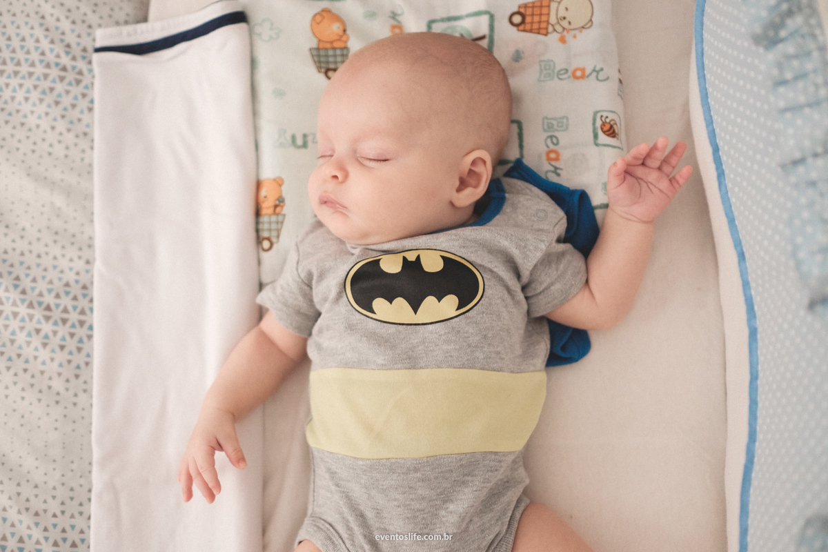 Acompanhamento primeiro ano infantil Bento Life Fotografia de família Sorocaba São Paulo Ensaio Fotográfico de criança bebê documentário crescimento primeiros passos Cyndi Omoto Alex Oliveira Amor Love Batman