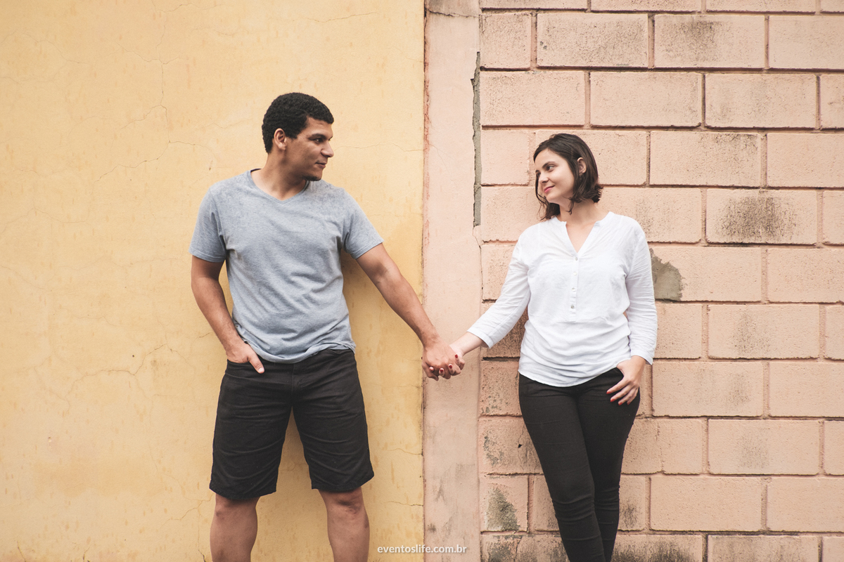 Ensaio Casal, Pré casamento, pré wedding, fotos em casa, namorados, noivos, vida a dois, amor, união, Life Fotografia, Cyndi Omoto, Alex Oliveira, Fotografia Criativa, Fotografia Espontânea, Melhor fotógrafo de Sorocaba