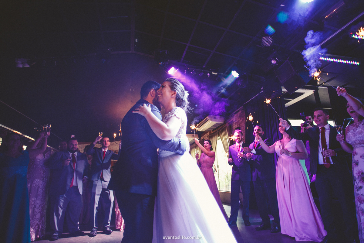 Casamento de dia Santa Victória Sorocaba Amanda e Bruno, Life Fotografia, Cyndi Omoto, Alex Oliveira, Trio Macaíba, Fotografia de casamento Sorocaba, Luz Natural, Noivas 2018, Vou casar, cerimônia, grande dia, yes i do, enfim casados, dança dos noivos