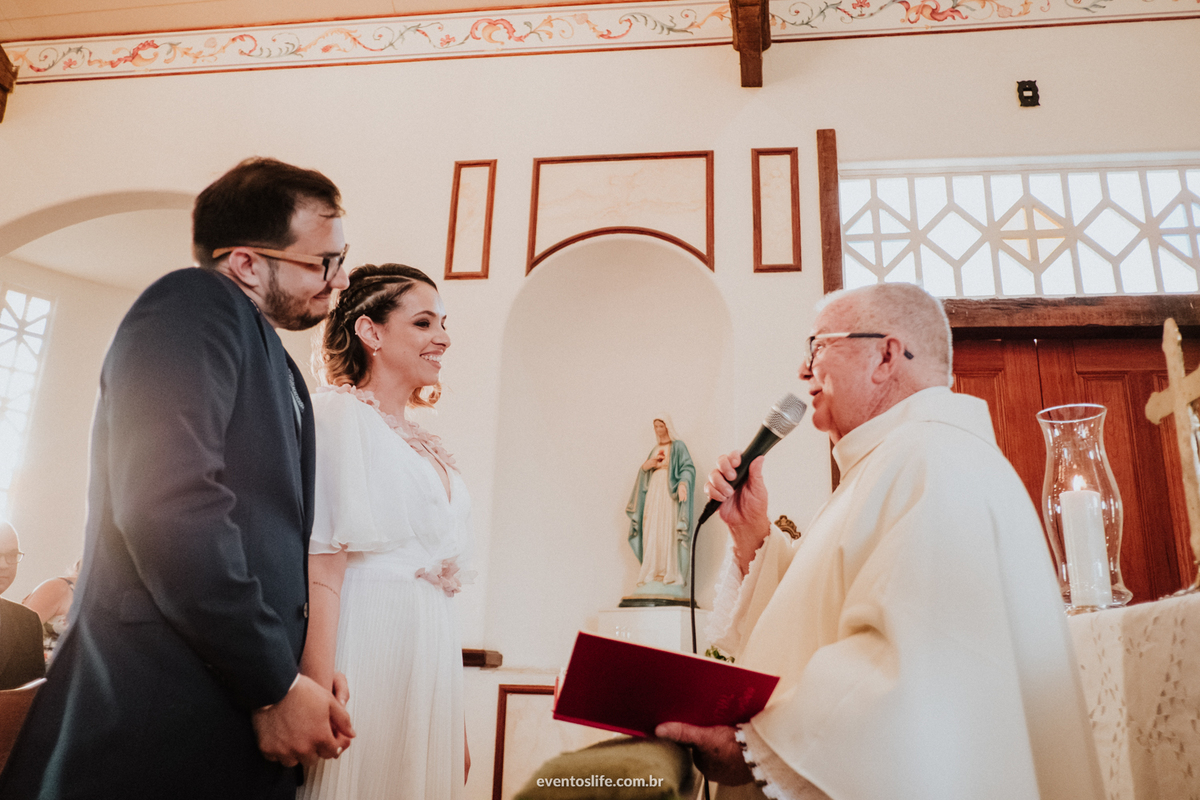 Casamento Camila e Guilherme, Fotógrafo de Casamento Sorocaba, Bendita Cafeína, Life Fotografia, Chácara Santa Victória, Case de dia, Inspiração para noivas, be bride, noivas 2018, fotografia espontânea, Sacré Sucrê, Capela Santiago, padre, benção
