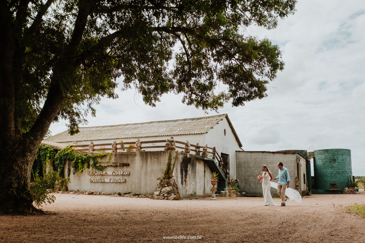 Destination Wedding Montevideo Uruguay, Casamento Mariana e Thiago, Boda, Noivos em Montevidéu, Casamento na vinícola, Bodega, Família Moizo, Case de Dia, Life Fotografia, Noivas 2018, Casamento Sorocaba, Melhor Fotógrafo, Entrada da noiva, cerimônia, pai