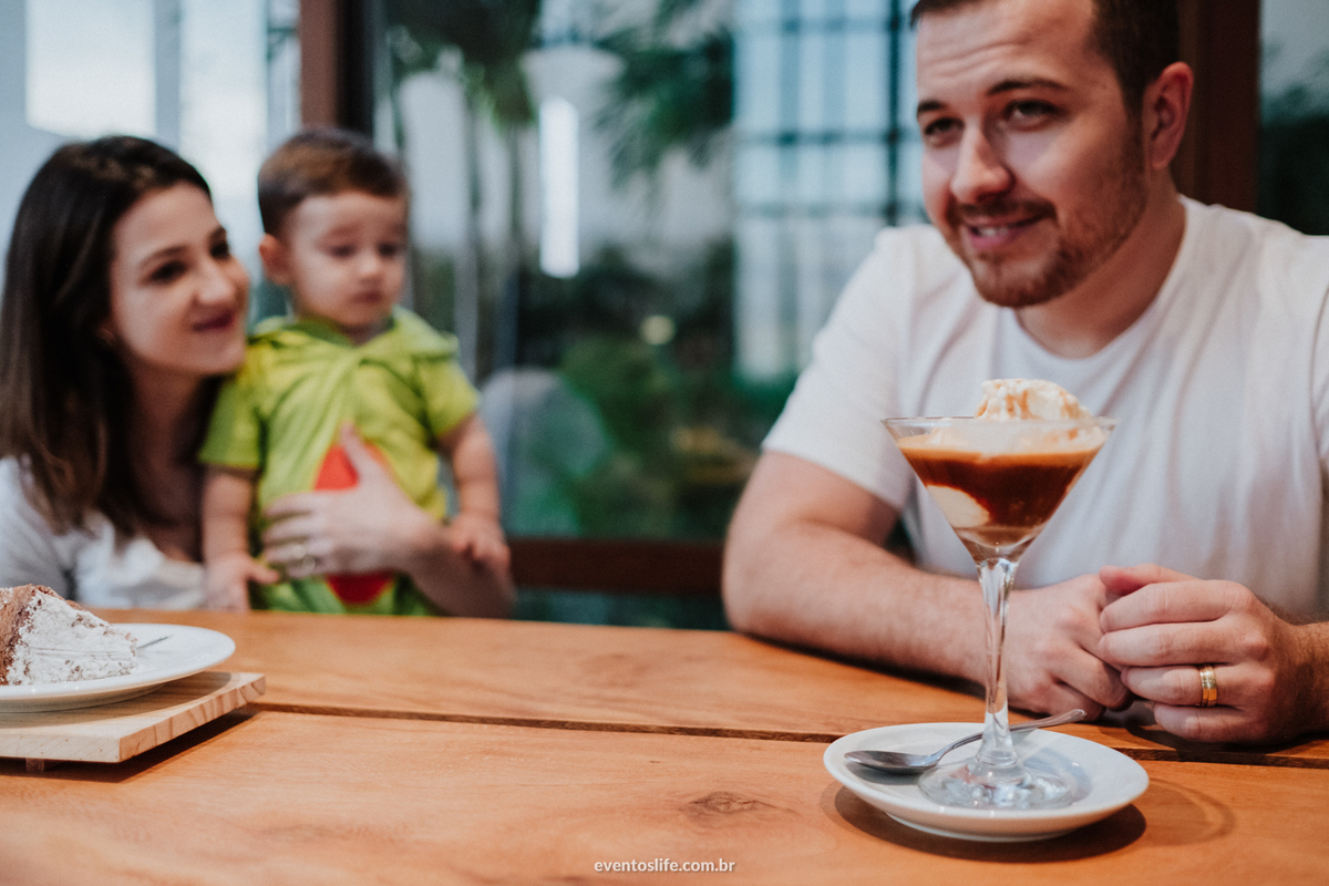 Ensaio família, sessão de fotos, fotografia espontânea, Life Fotografia Sorocaba, São Paulo, Interior, family, acompanhamento do bebê, crescimento do bebê, fotos de bebê, primeiro ano de vida, dinossauros, documental, cafés especiais em família