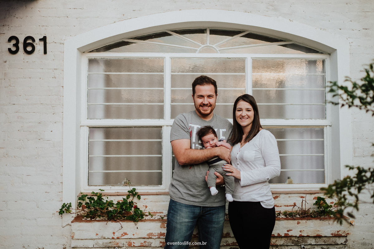 Ensaio família, sessão de fotos, fotografia espontânea, Life Fotografia Sorocaba, São Paulo, Interior, family, acompanhamento do bebê, crescimento do bebê, fotos de bebê, primeiro ano de vida, dinossauros, documental, ensaio em casa