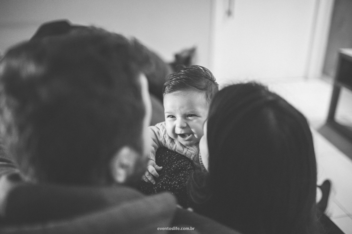 Ensaio família, sessão de fotos, fotografia espontânea, Life Fotografia Sorocaba, São Paulo, Interior, family, acompanhamento do bebê, crescimento do bebê, fotos de bebê, primeiro ano de vida, dinossauros, documental, riso de bebê