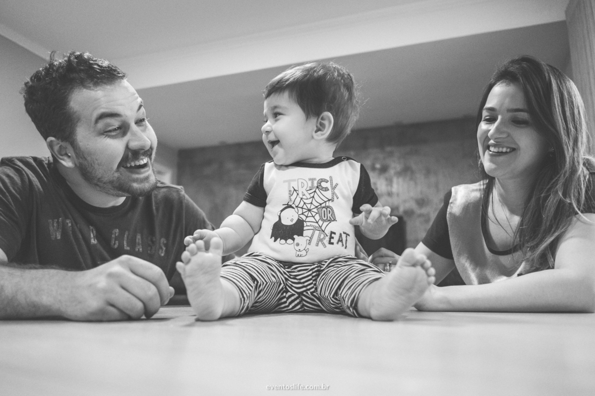 Ensaio família, sessão de fotos, fotografia espontânea, Life Fotografia Sorocaba, São Paulo, Interior, family, acompanhamento do bebê, crescimento do bebê, fotos de bebê, primeiro ano de vida, dinossauros, documental, pézinhos de bisnaguinha