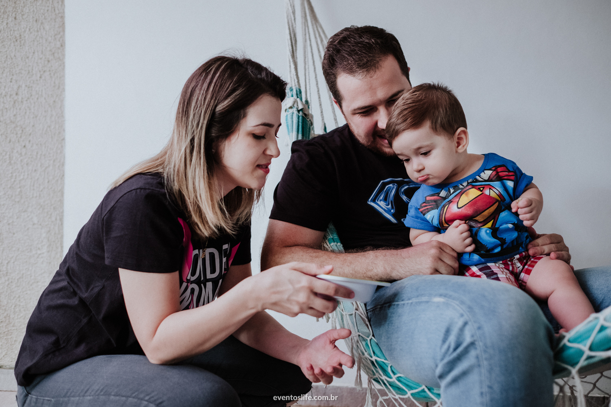 Ensaio família, sessão de fotos, fotografia espontânea, Life Fotografia Sorocaba, São Paulo, Interior, family, acompanhamento do bebê, crescimento do bebê, fotos de bebê, primeiro ano de vida, dinossauros, documental, biquinho de bebê