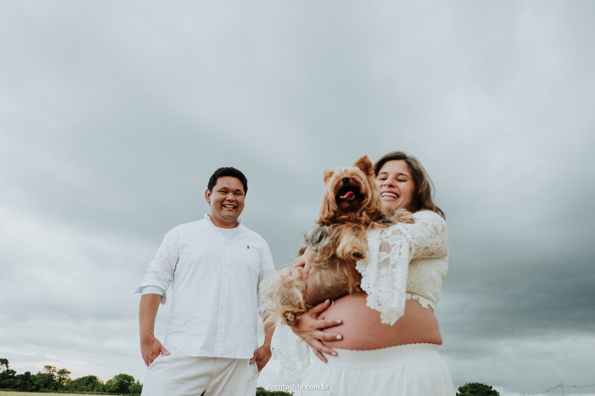 Ensaio Gestante, Life Fotografia, Cyndi Omoto, Alex Oliveira, Fotografia Gestante, Foto gestante, gravidez, gestação, pregnant, bebê, pais de cachorro, nascimento, parto, grávida, natureza, espontâneo, Interior, São Paulo, família, cachorro, dog, pet