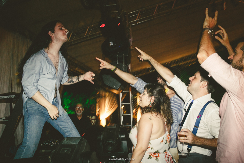 Thais e Daniel, Cerimônia Celta, Wedding, Case de dia, Festa animada, Festa divertida, Casar no interior, Casamento no interior, Casamento de Dia, Life Fotografia, Rock em casamento, Casamento com Rock, Killing in the name of, Safadão, Festa, Recepção